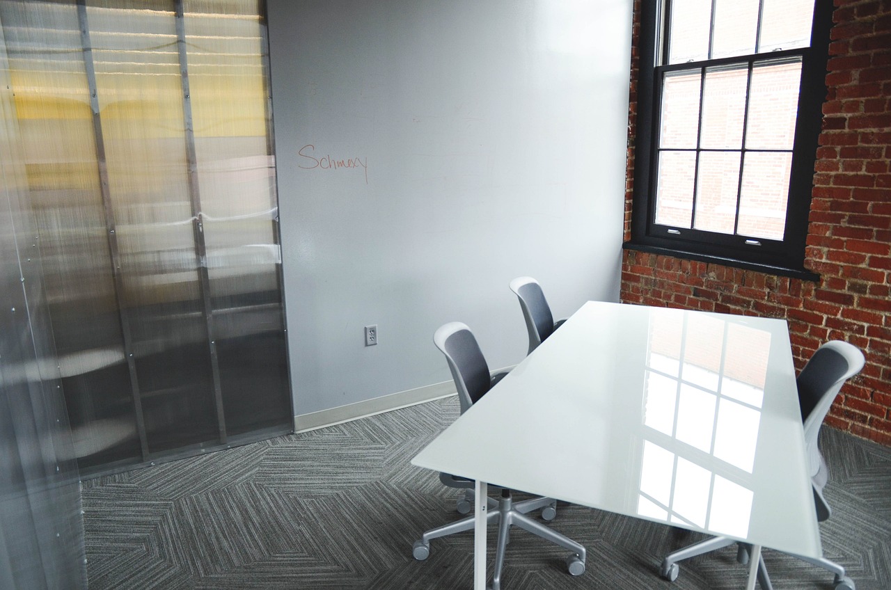 office, startup, table-594120.jpg